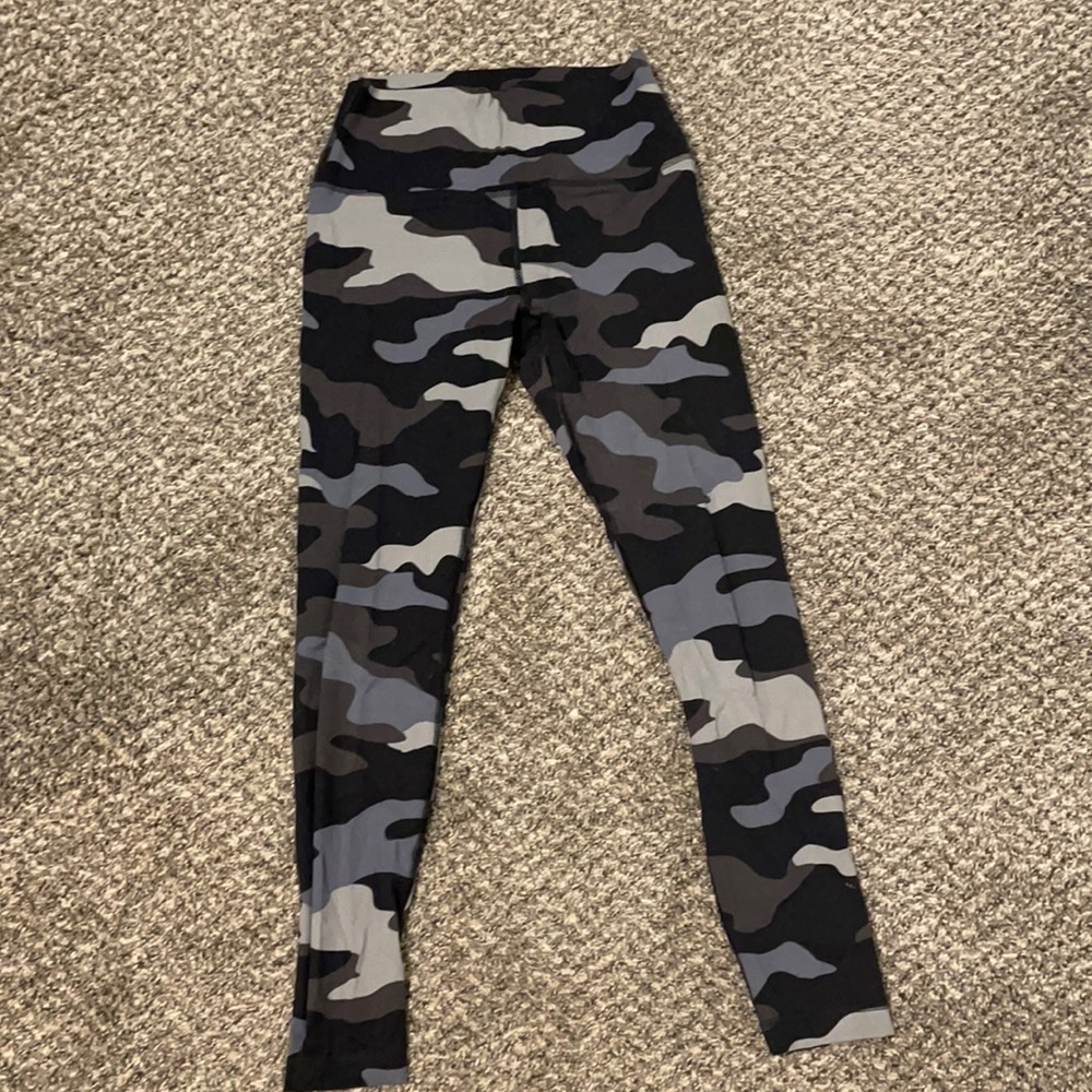PINK Camo leggings